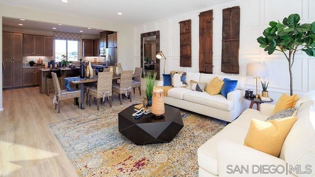 2208 Solara Lane, Vista, CA 92081 — exterior