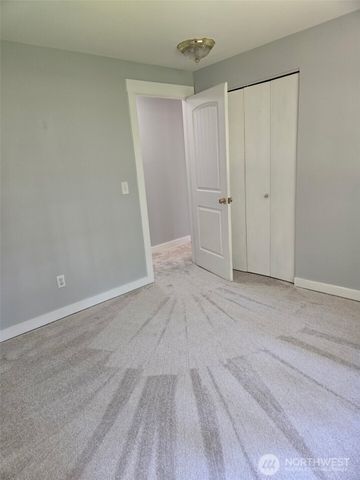 25608 68th Avenue E, Graham, WA 98338