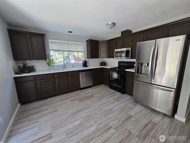 25608 68th Avenue E, Graham, WA 98338
