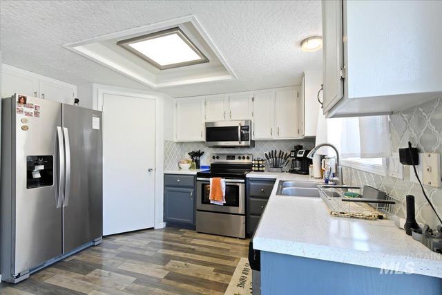 1535 W. Edwards Loop, Nampa, ID 83686
