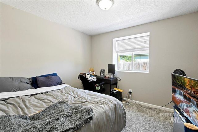 1535 W. Edwards Loop, Nampa, ID 83686