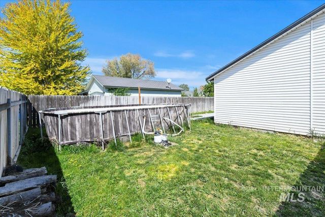 1535 W. Edwards Loop, Nampa, ID 83686