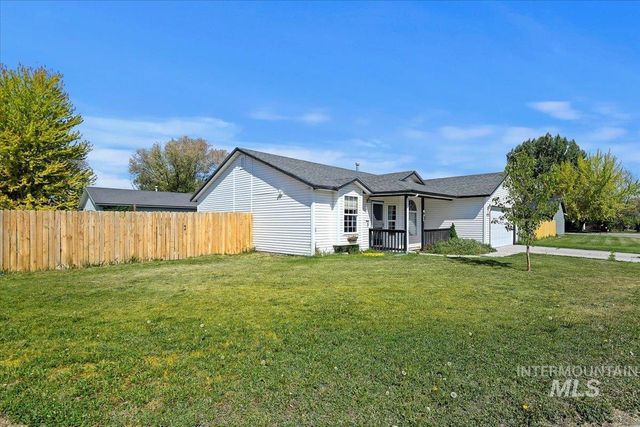 1535 W. Edwards Loop, Nampa, ID 83686