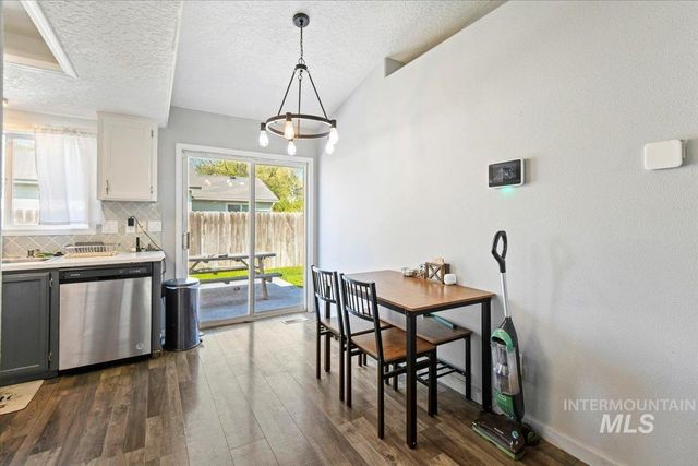 1535 W. Edwards Loop, Nampa, ID 83686