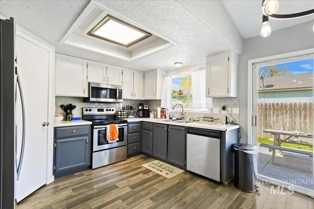 1535 W. Edwards Loop, Nampa, ID 83686