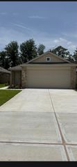 932 Capracotta Drive, Huffman, TX 77336