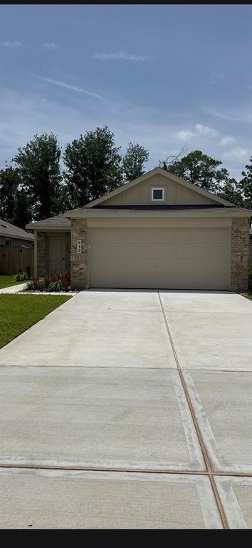 932 Capracotta Drive, Huffman, TX 77336