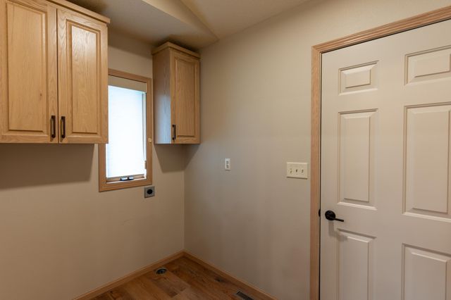 2541 S 26th Avenue S, Fargo, ND 58103
