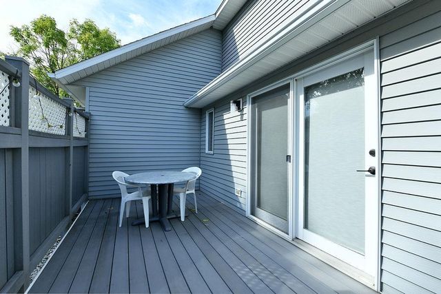 2541 S 26th Avenue S, Fargo, ND 58103