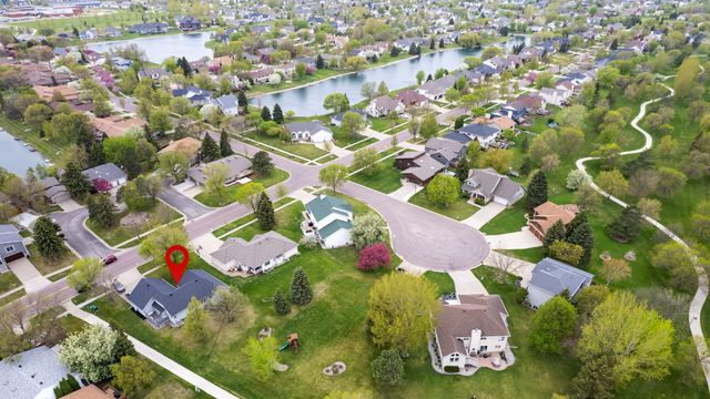 2541 S 26th Avenue S, Fargo, ND 58103