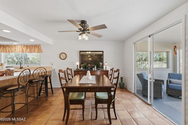 150 W Calle Melendrez, Green Valley, AZ 85614