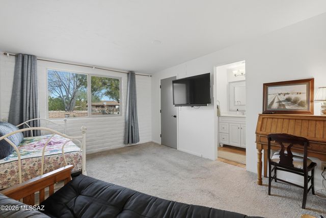 150 W Calle Melendrez, Green Valley, AZ 85614