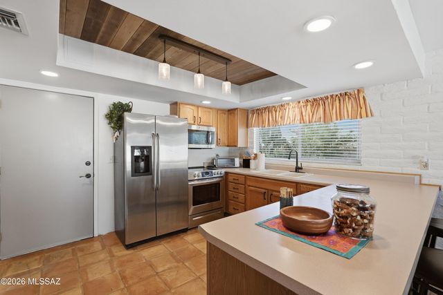 150 W Calle Melendrez, Green Valley, AZ 85614