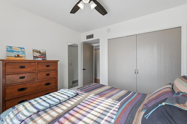 150 W Calle Melendrez, Green Valley, AZ 85614