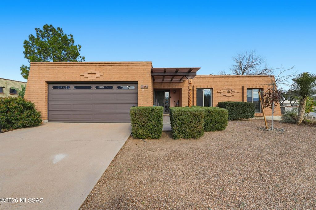 150 W Calle Melendrez, Green Valley, AZ 85614