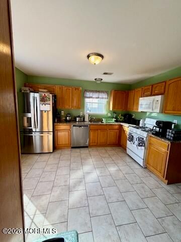 800 4th Street, Union Beach, NJ 07735