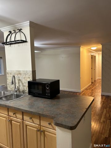 14 Newtown Road B3, Danbury, CT 06810