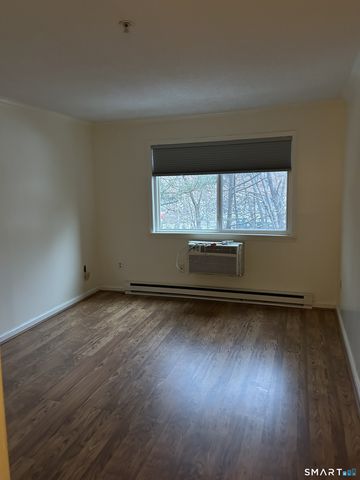 14 Newtown Road B3, Danbury, CT 06810