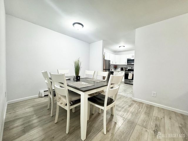 528 Cricket Lane, Woodbridge Proper, NJ 07095