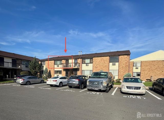 528 Cricket Lane, Woodbridge Proper, NJ 07095