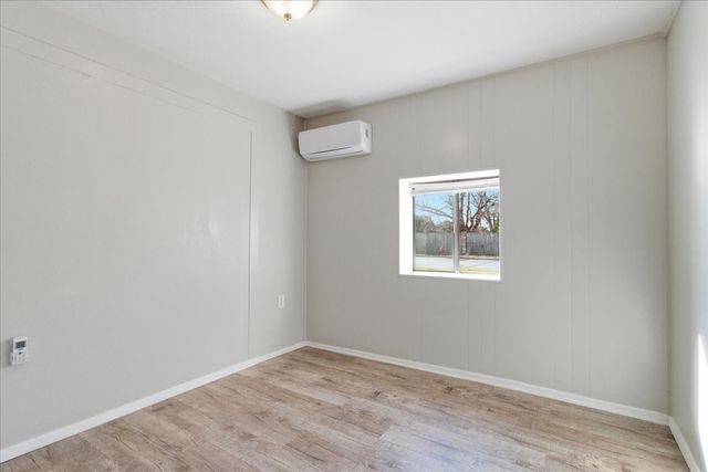 837 S Hampshire Street, Saginaw, TX 76179