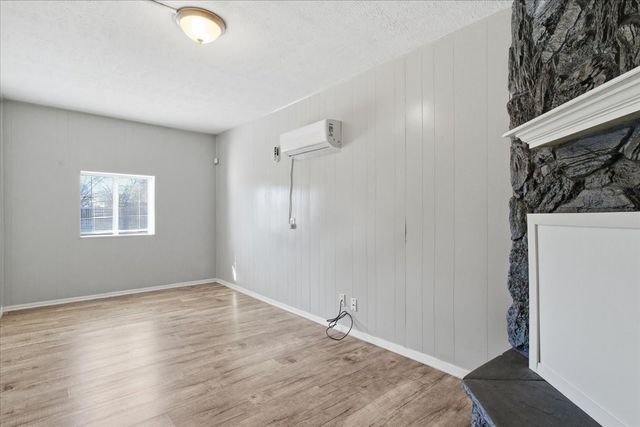 837 S Hampshire Street, Saginaw, TX 76179