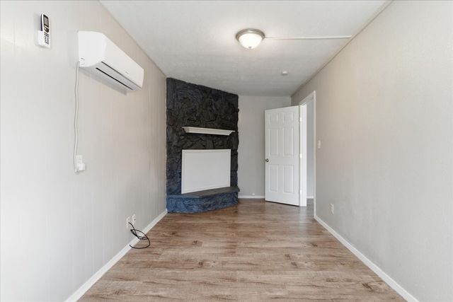 837 S Hampshire Street, Saginaw, TX 76179