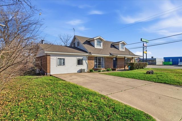 837 S Hampshire Street, Saginaw, TX 76179