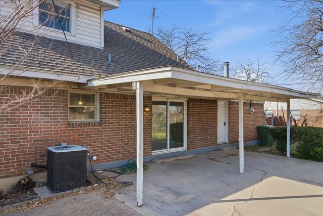 837 S Hampshire Street, Saginaw, TX 76179