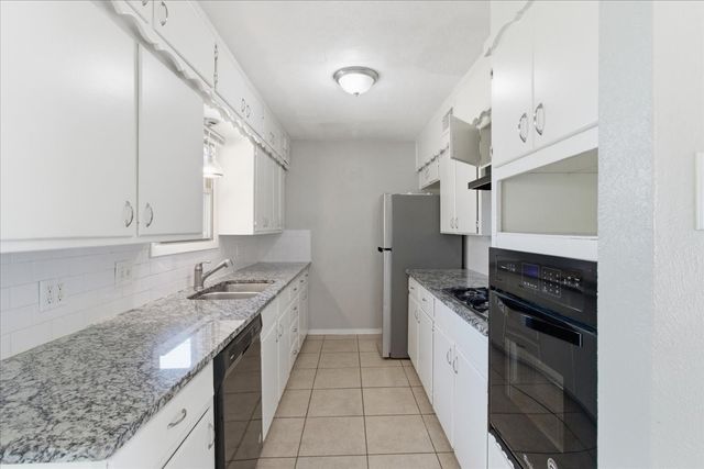 837 S Hampshire Street, Saginaw, TX 76179