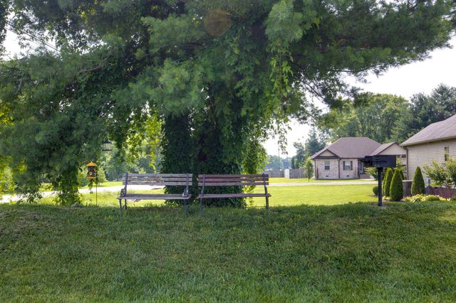 8415 Highway 25, E, Cross Plains, TN 37049
