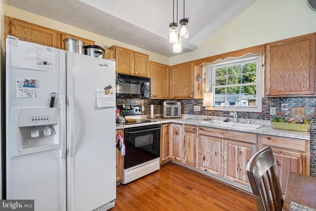 65 MOONLIGHT LN, Martinsburg, WV 25404