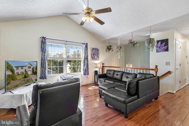 65 MOONLIGHT LN, Martinsburg, WV 25404