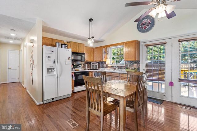 65 MOONLIGHT LN, Martinsburg, WV 25404