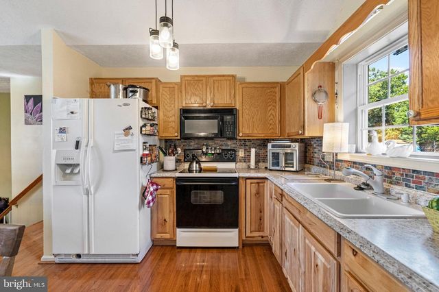 65 MOONLIGHT LN, Martinsburg, WV 25404