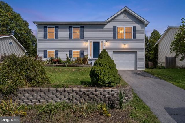 65 MOONLIGHT LN, Martinsburg, WV 25404