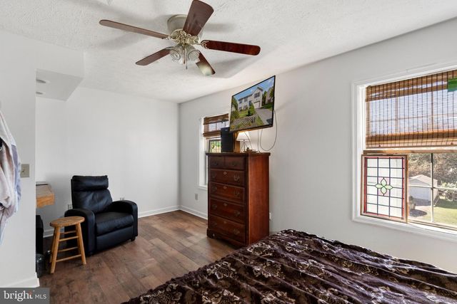 65 MOONLIGHT LN, Martinsburg, WV 25404