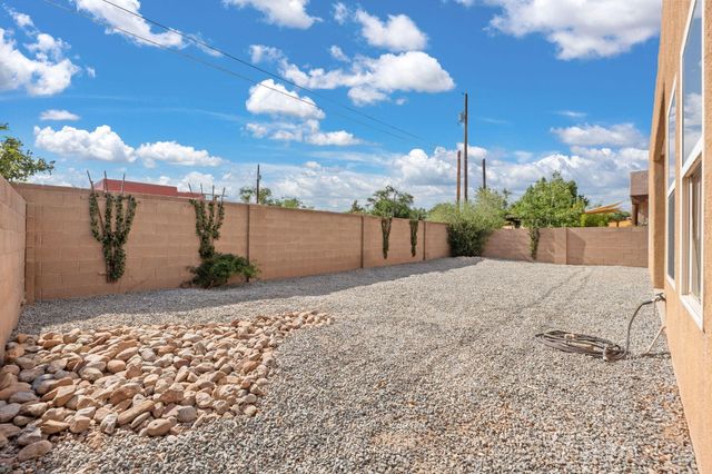 1415 Marcato Lane NW, Albuquerque, NM 87104