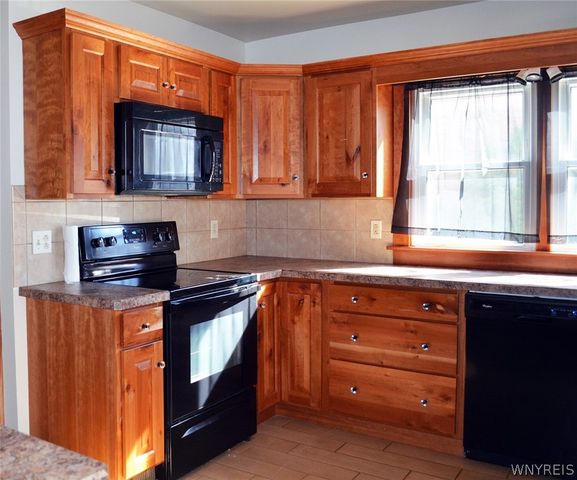 21 Lewis Avenue, Batavia City, NY 14020