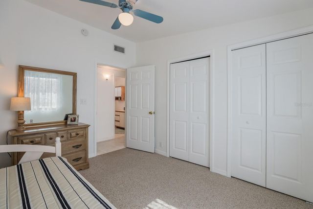 2804 AVENUE C, Holmes Beach, FL 34217