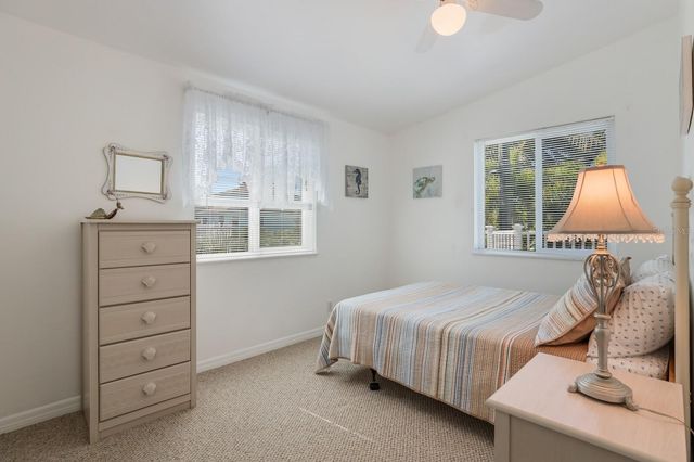 2804 AVENUE C, Holmes Beach, FL 34217