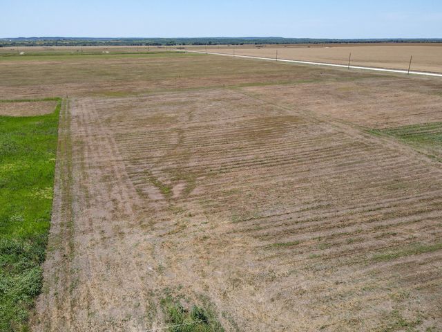9125 County Road 101A, Grandview, TX 76050