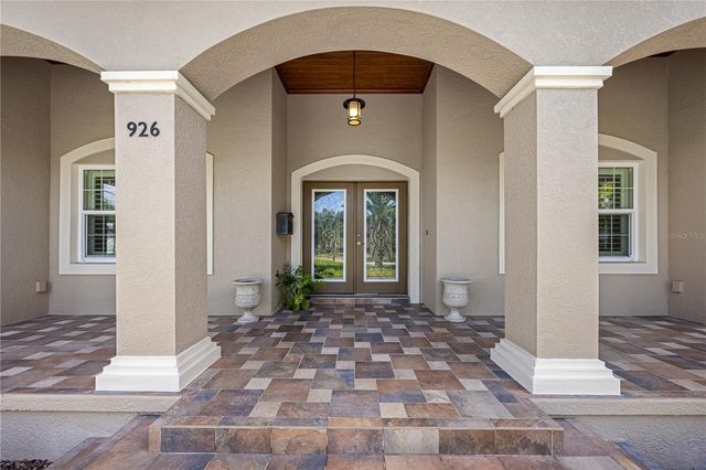926 CORDOVA BOULEVARD NE, St Petersburg, FL 33704