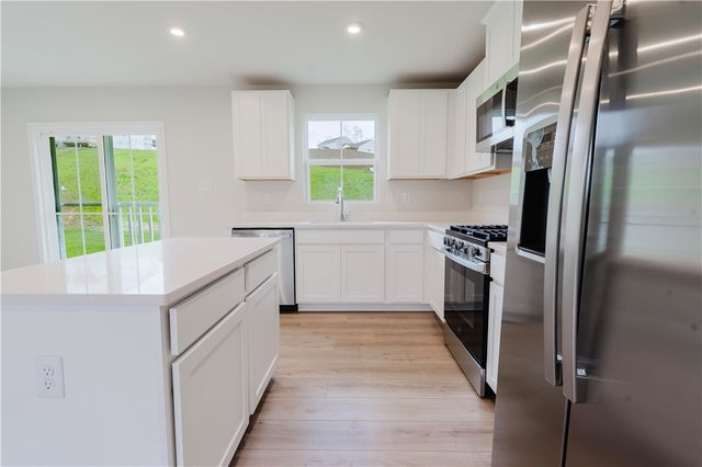 157 White Oak Drive A, Evans City Boro, PA 16033