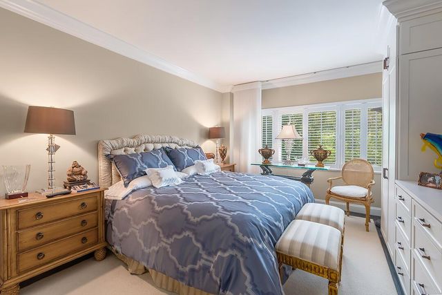 250 Bradley Place 202, Palm Beach, FL 33480