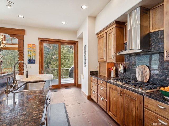 280 Meadow Ln, Evergreen, CO 80439