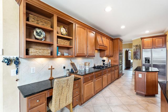 8111 Highland Green Drive Drive, Sugar Land, TX 77479