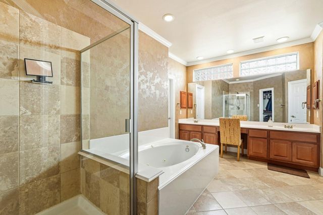 8111 Highland Green Drive Drive, Sugar Land, TX 77479