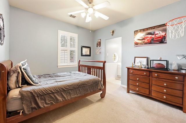 8111 Highland Green Drive Drive, Sugar Land, TX 77479