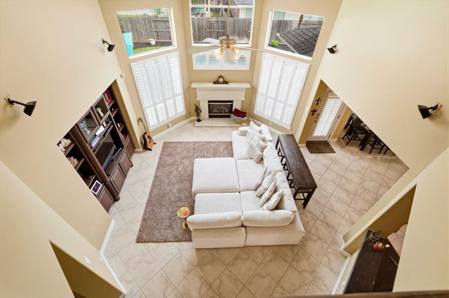 8111 Highland Green Drive Drive, Sugar Land, TX 77479